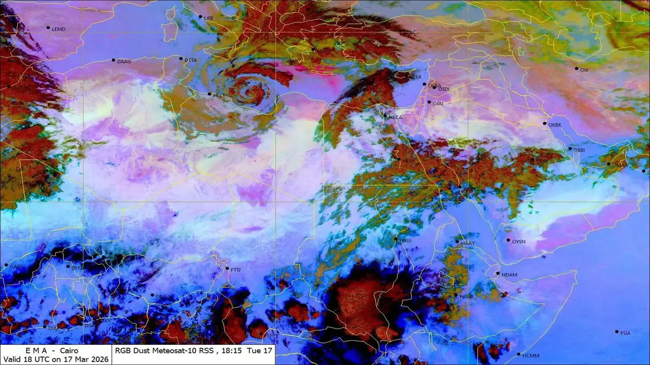 الأرصاد تحذر من سيول وأمطار غزيرة تعيق الحركة في عدة مناطق بالبلاد